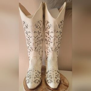 Elegant White Western Boots